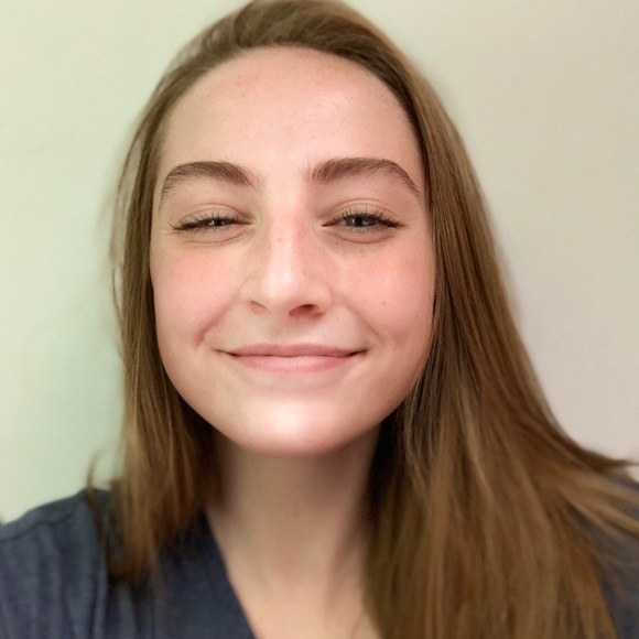 Meet your Posher, Alayna - Picture 1 of 1